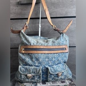 🎉Louis Vuitton Denim Monogram Buggy GM Crossbody Bag 🎉